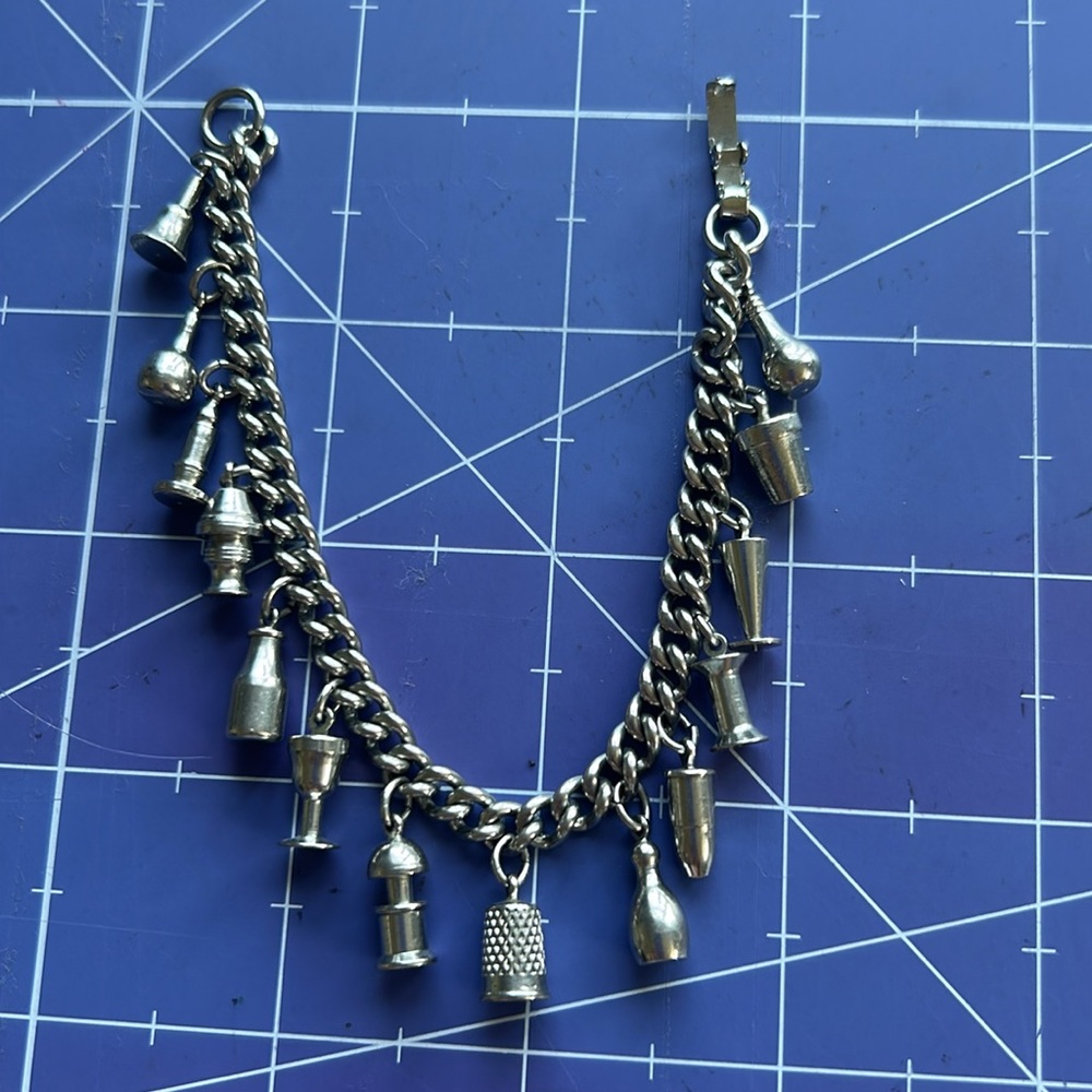 Vintage Enco 14 charms bracelet 6.5” fold over closure brutalist silvertone EUC - Picture 6 of 6